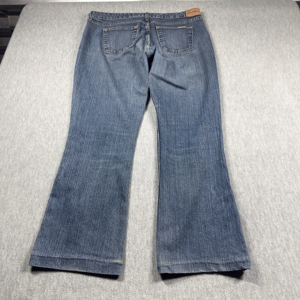 LEVI'S Signature Jeans Womens 14 Medium Blue Low Rise Bootcut Stretch Denim Pant